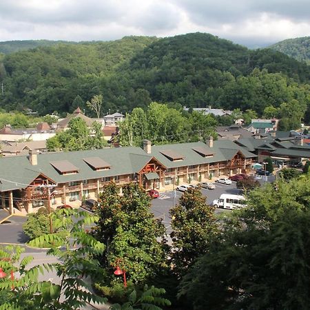 Greystone Lodge On The River Gatlinburg Exterior photo