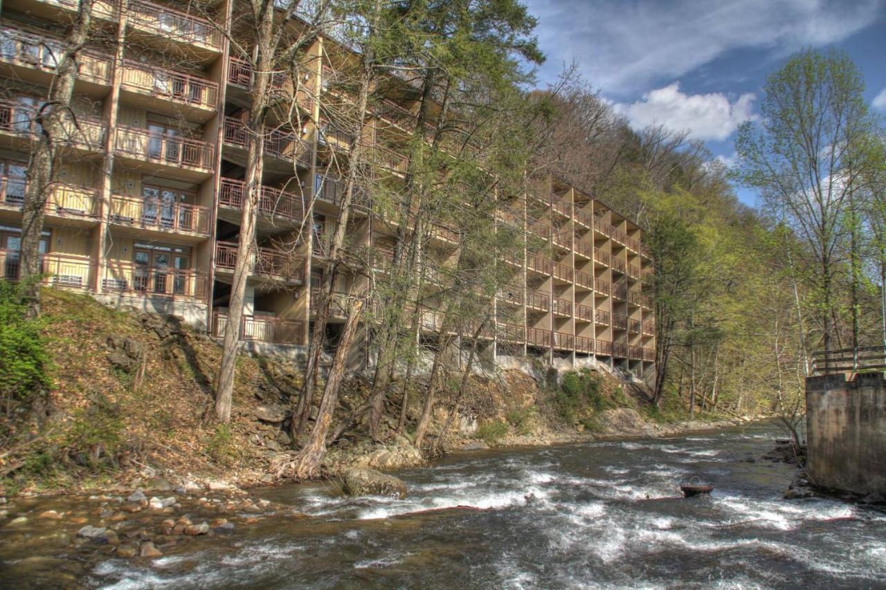 Greystone Lodge On The River Gatlinburg Exterior photo